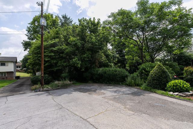 112 Leslie Court, Kingsport, TN 37663