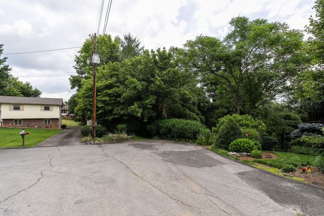 112 Leslie Court, Kingsport, TN 37663