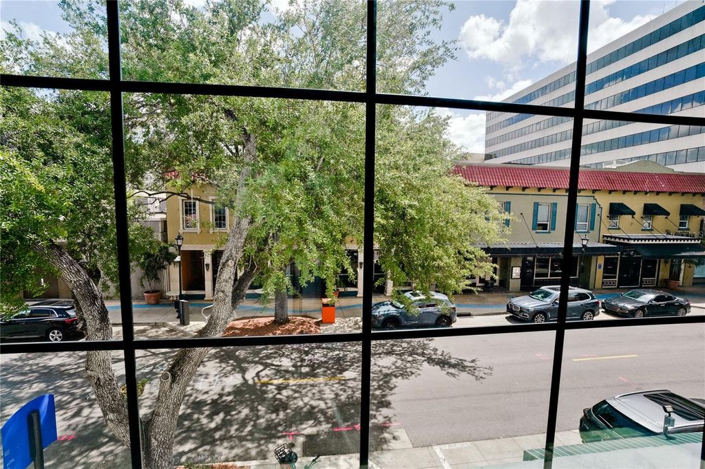 Image 11 of property listing at 416-420 12TH STREET W, Bradenton, FL 34205