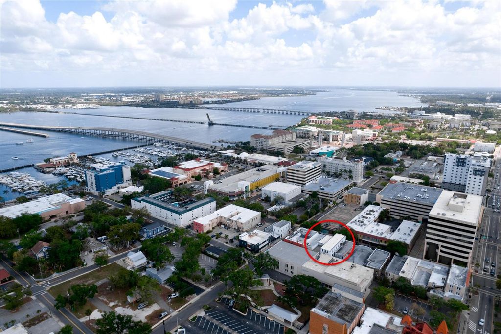Image 10 of property listing at 416-420 12TH STREET W, Bradenton, FL 34205