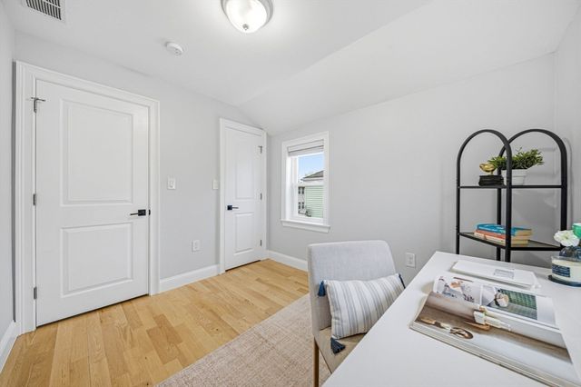 30 Arnold St 30, Quincy, MA 02169