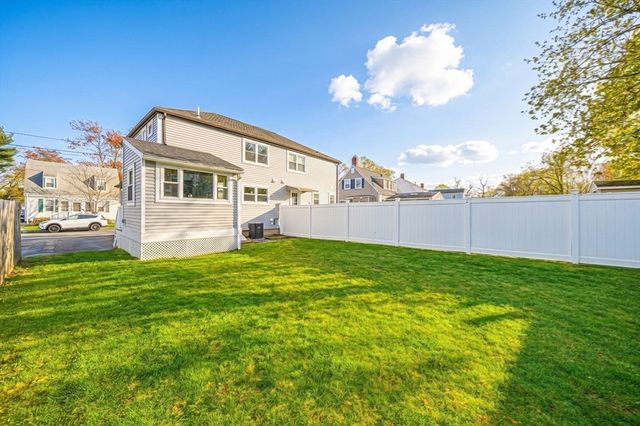 30 Arnold St 30, Quincy, MA 02169