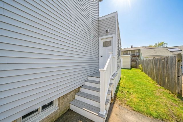 30 Arnold St 30, Quincy, MA 02169