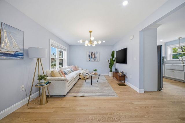 30 Arnold St 30, Quincy, MA 02169