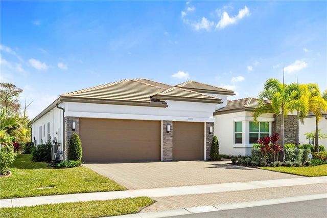 12058 Mimosa ST, Naples, FL 34120