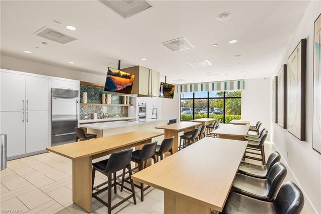 12058 Mimosa ST, Naples, FL 34120