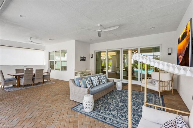 12058 Mimosa ST, Naples, FL 34120