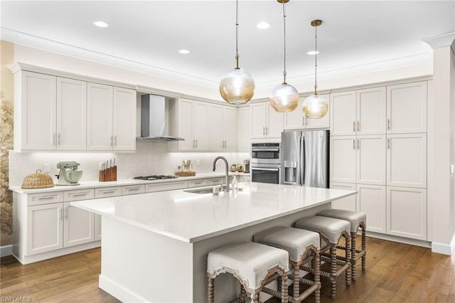 12058 Mimosa ST, Naples, FL 34120