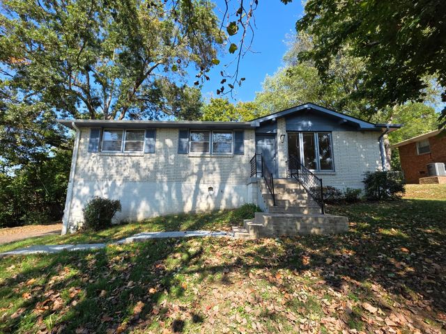 125 Curtis Cross Roads, Hendersonville, TN 37075