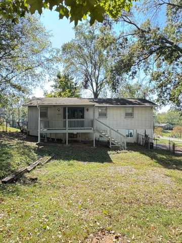 125 Curtis Cross Roads, Hendersonville, TN 37075