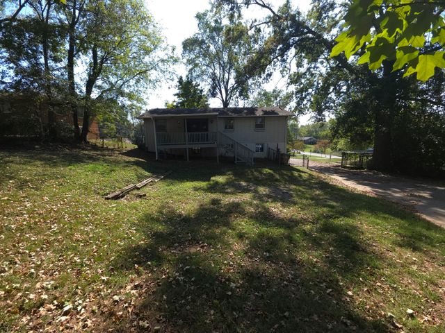 125 Curtis Cross Roads, Hendersonville, TN 37075