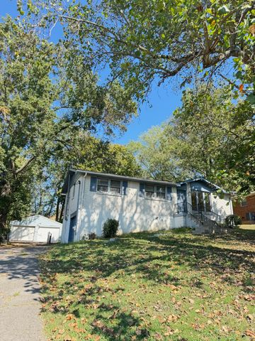 125 Curtis Cross Roads, Hendersonville, TN 37075