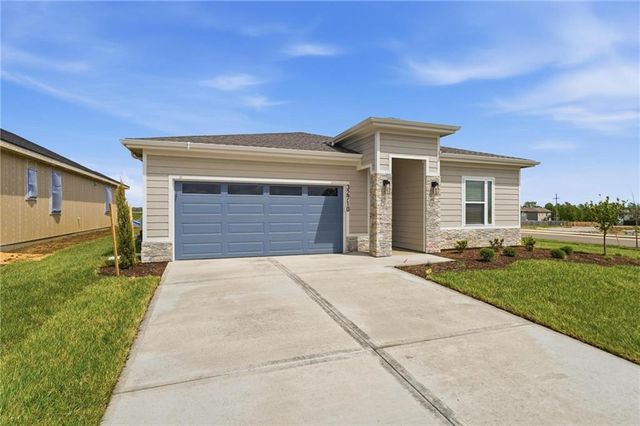 1842 Citadel Place, Raymore, MO 64083
