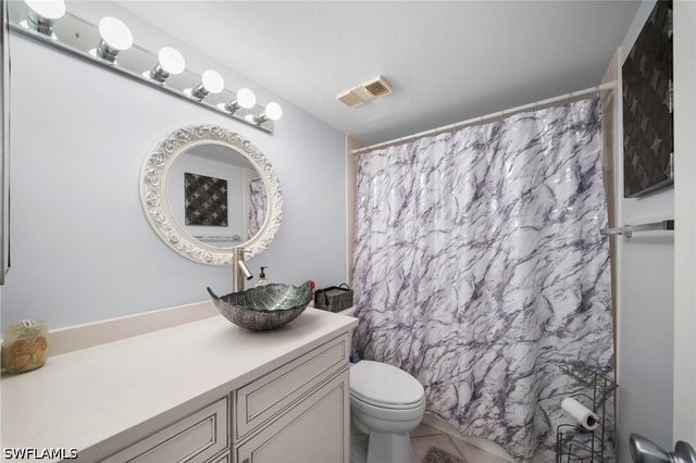 2111 Barkeley LN 10, Fort Myers, FL 33907