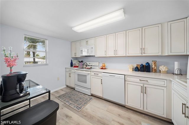2111 Barkeley LN 10, Fort Myers, FL 33907