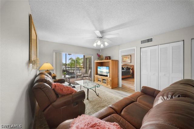 2111 Barkeley LN 10, Fort Myers, FL 33907
