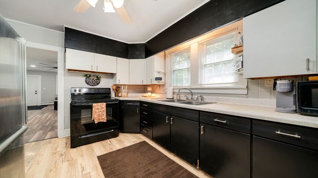 708 W Washington Street, Oregon, IL 61061