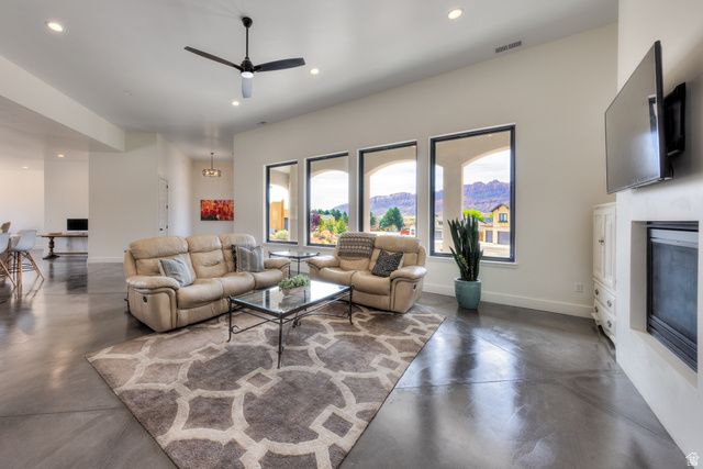 2211 CAMINO DEL CARNERO, Moab, UT 84532