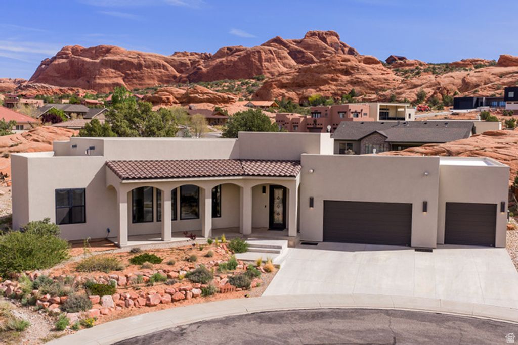 2211 CAMINO DEL CARNERO, Moab, UT 84532