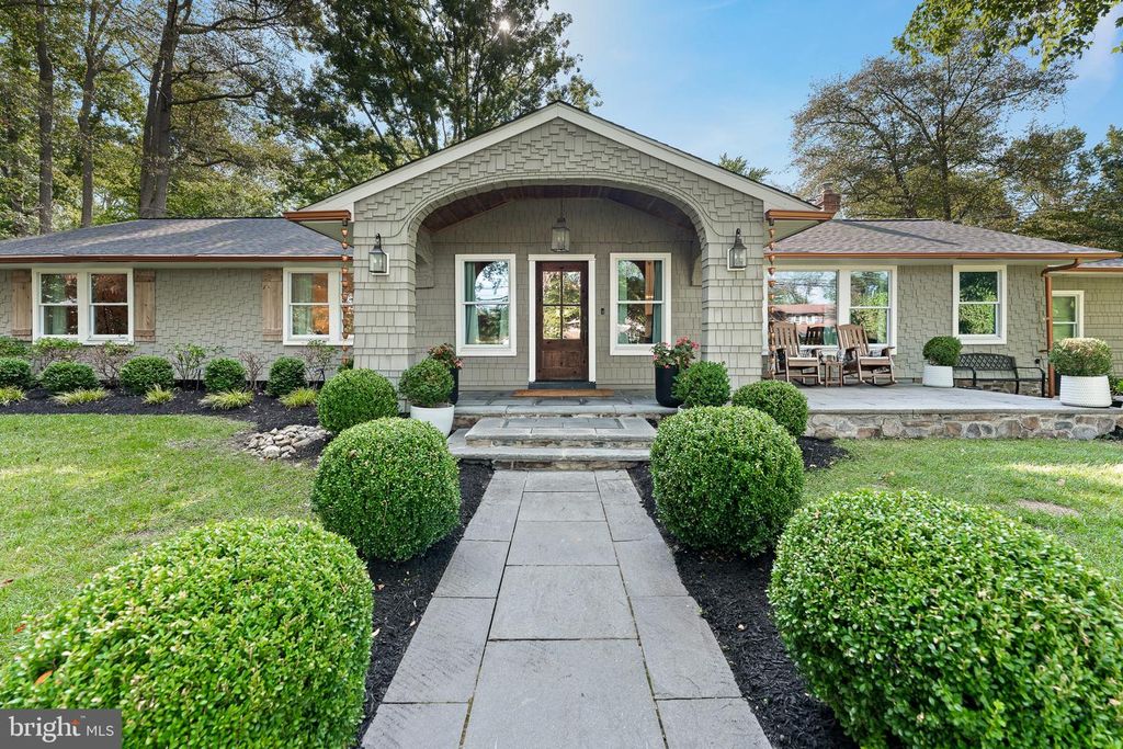 200 E LAKE BLVD, MEDFORD, NJ 08055 — photo 2