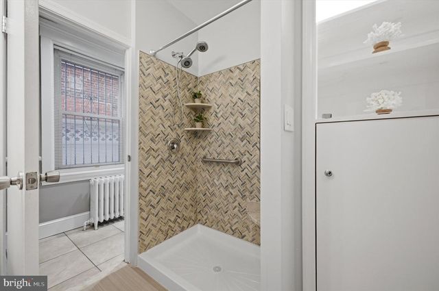 1127 GREEN ST, Philadelphia, PA 19123