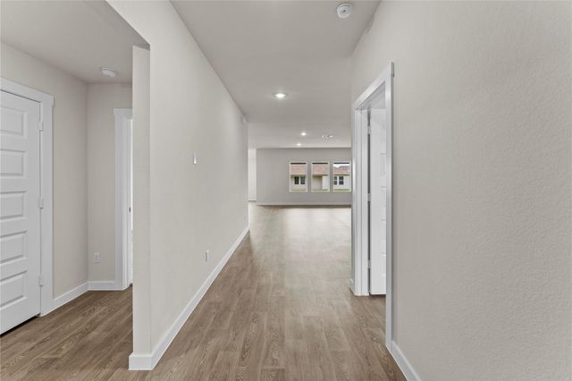 375 ELKINS PRAIRIE DR, Lockhart, TX 78644