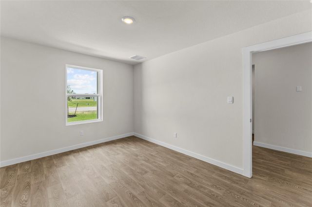 375 ELKINS PRAIRIE DR, Lockhart, TX 78644