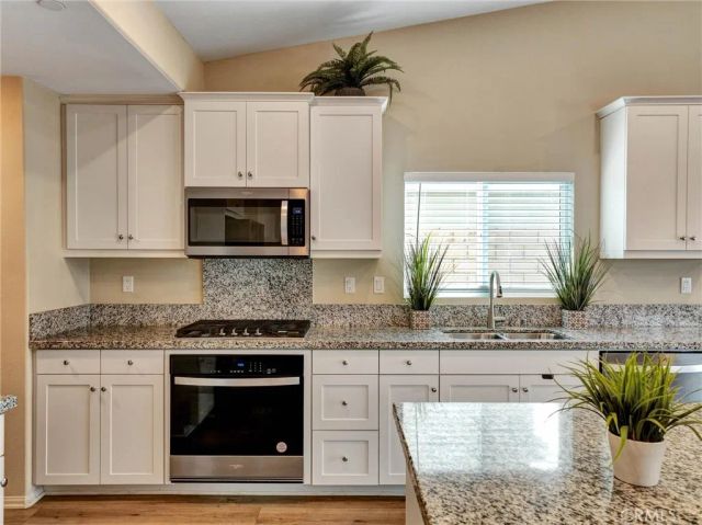 13206 Sierra Moreno Way, Victorville, CA 92394