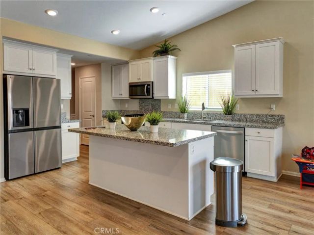 13206 Sierra Moreno Way, Victorville, CA 92394