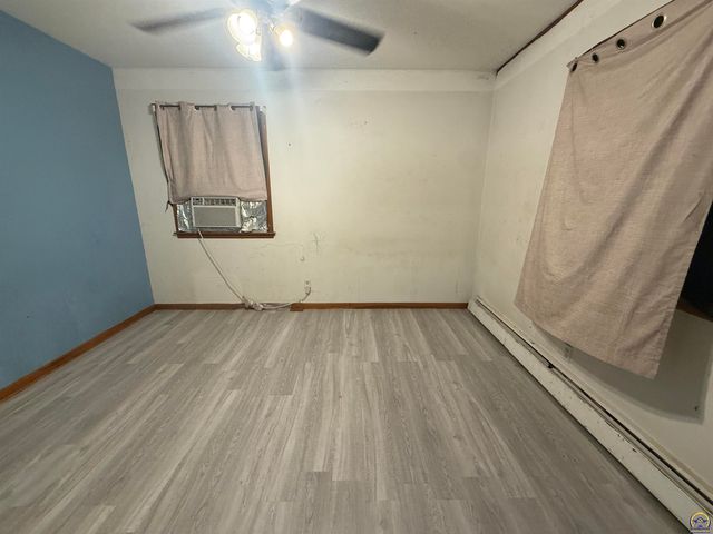 3100 SW 31st St, Topeka, KS 66614