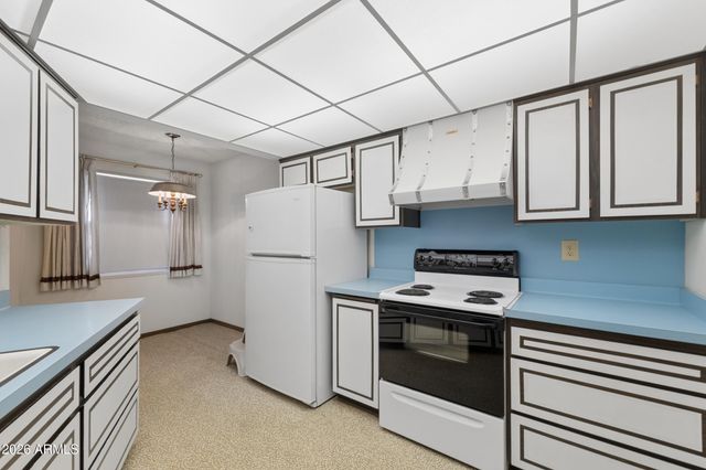 10538 W PALMERAS Drive, Sun City, AZ 85373