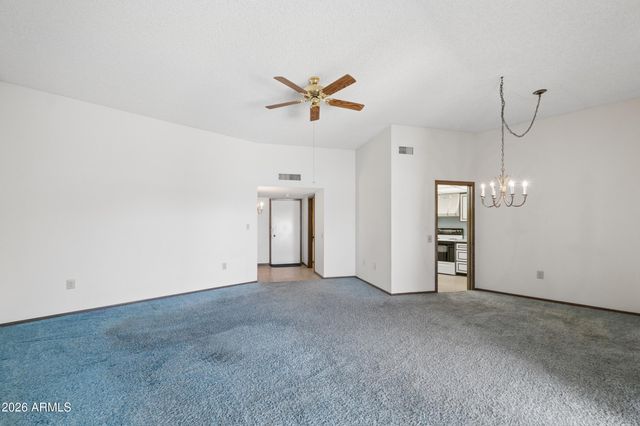 10538 W PALMERAS Drive, Sun City, AZ 85373