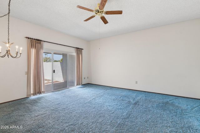 10538 W PALMERAS Drive, Sun City, AZ 85373