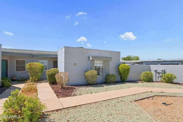 10538 W PALMERAS Drive, Sun City, AZ 85373