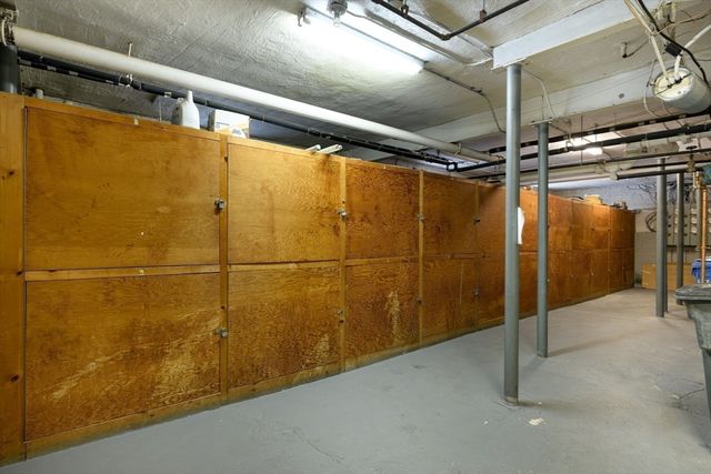 15 Colliston Rd 6, Boston, MA 02135