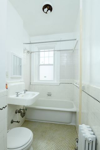 15 Colliston Rd 6, Boston, MA 02135