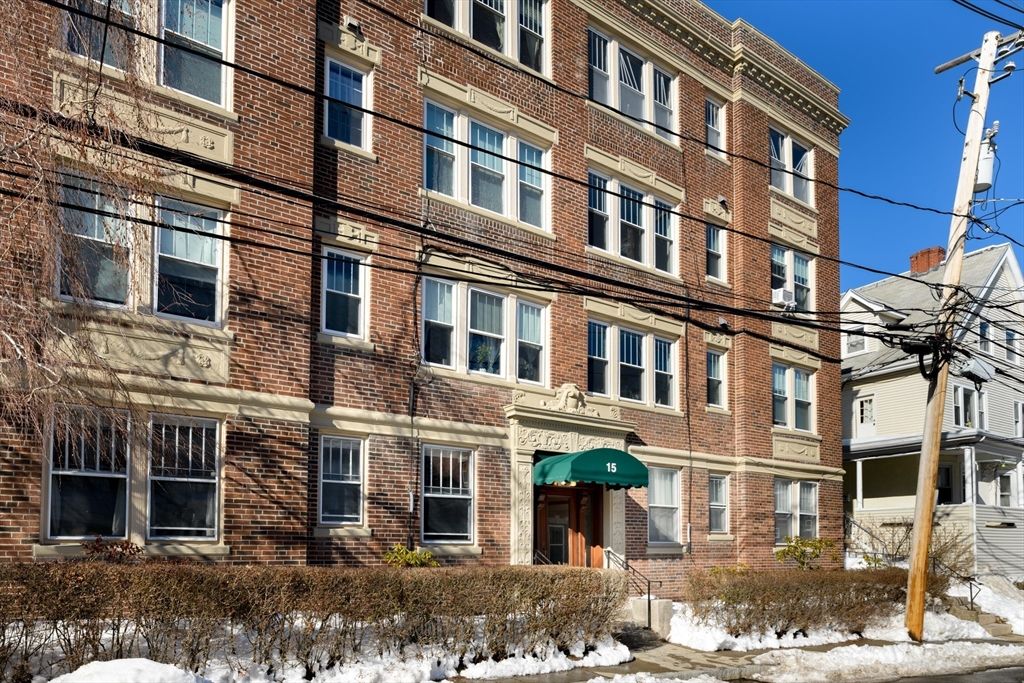 15 Colliston Rd 6, Boston, MA 02135