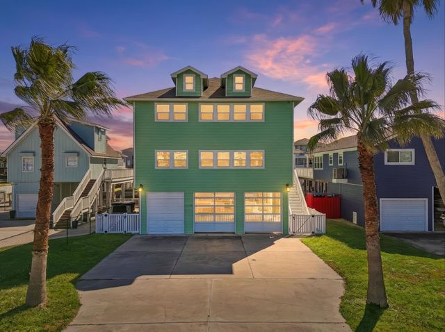 22105 Zapata Drive, Galveston, TX 77554