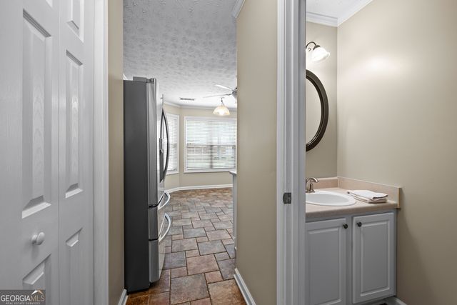 61 Thorne Berry Drive, Hampton, GA 30228