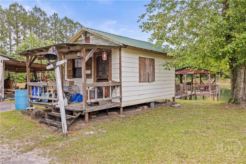 Image 13 of property listing at 535 & 565 Deer Run Road, Ellabell, GA 31308