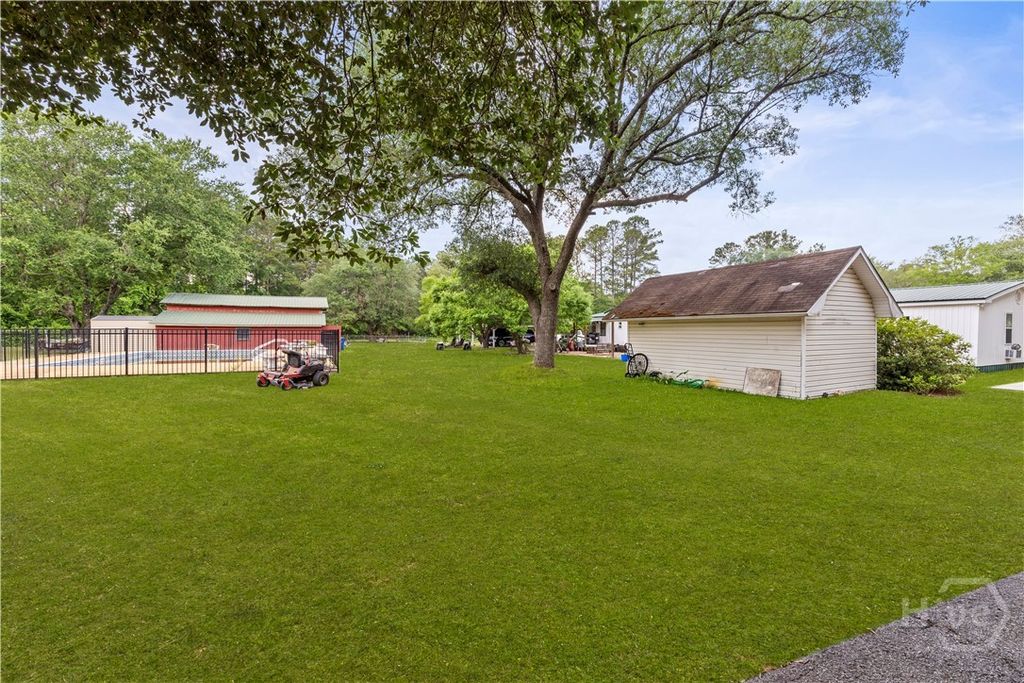 Image 18 of property listing at 535 & 565 Deer Run Road, Ellabell, GA 31308