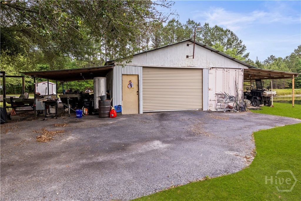 Image 19 of property listing at 535 & 565 Deer Run Road, Ellabell, GA 31308