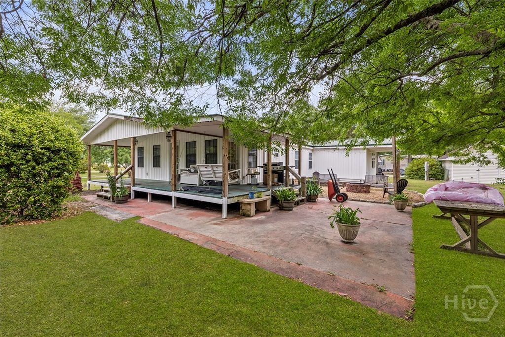 Image 24 of property listing at 535 & 565 Deer Run Road, Ellabell, GA 31308