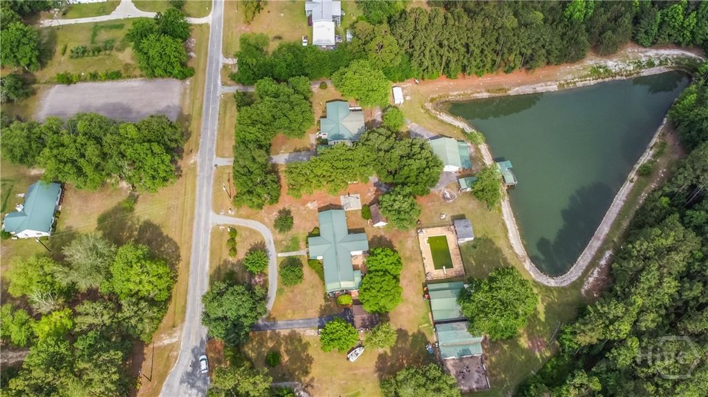 Image 6 of property listing at 535 & 565 Deer Run Road, Ellabell, GA 31308