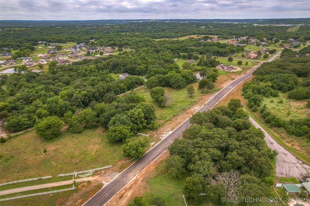 4458 Oak Timber Drive, Tulsa, OK 74131