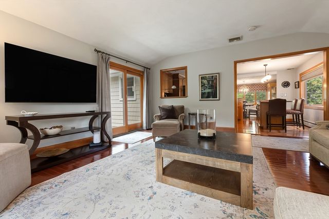 31 Charme Road, Billerica, MA 01821
