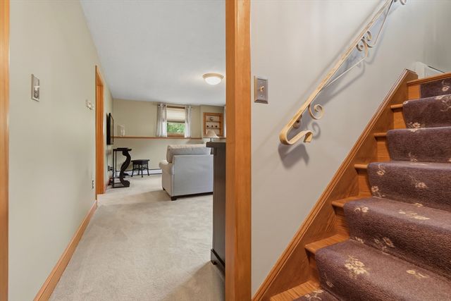 31 Charme Road, Billerica, MA 01821