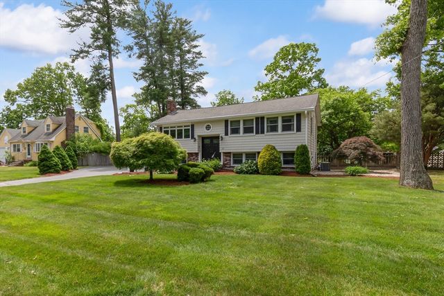 31 Charme Road, Billerica, MA 01821