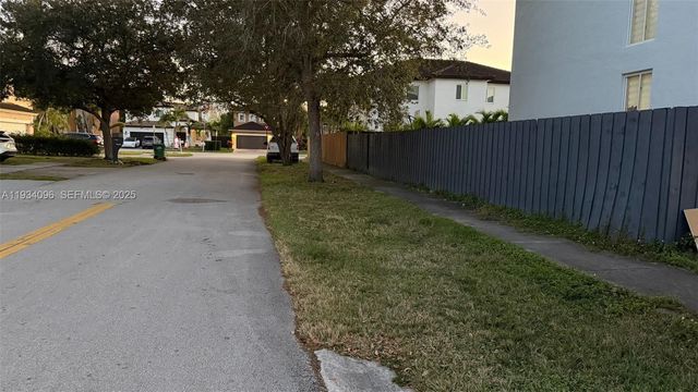 15730 SW 140th St 15730, Miami, FL 33196