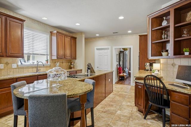 31 HORSESHOE CYN, San Antonio, TX 78258